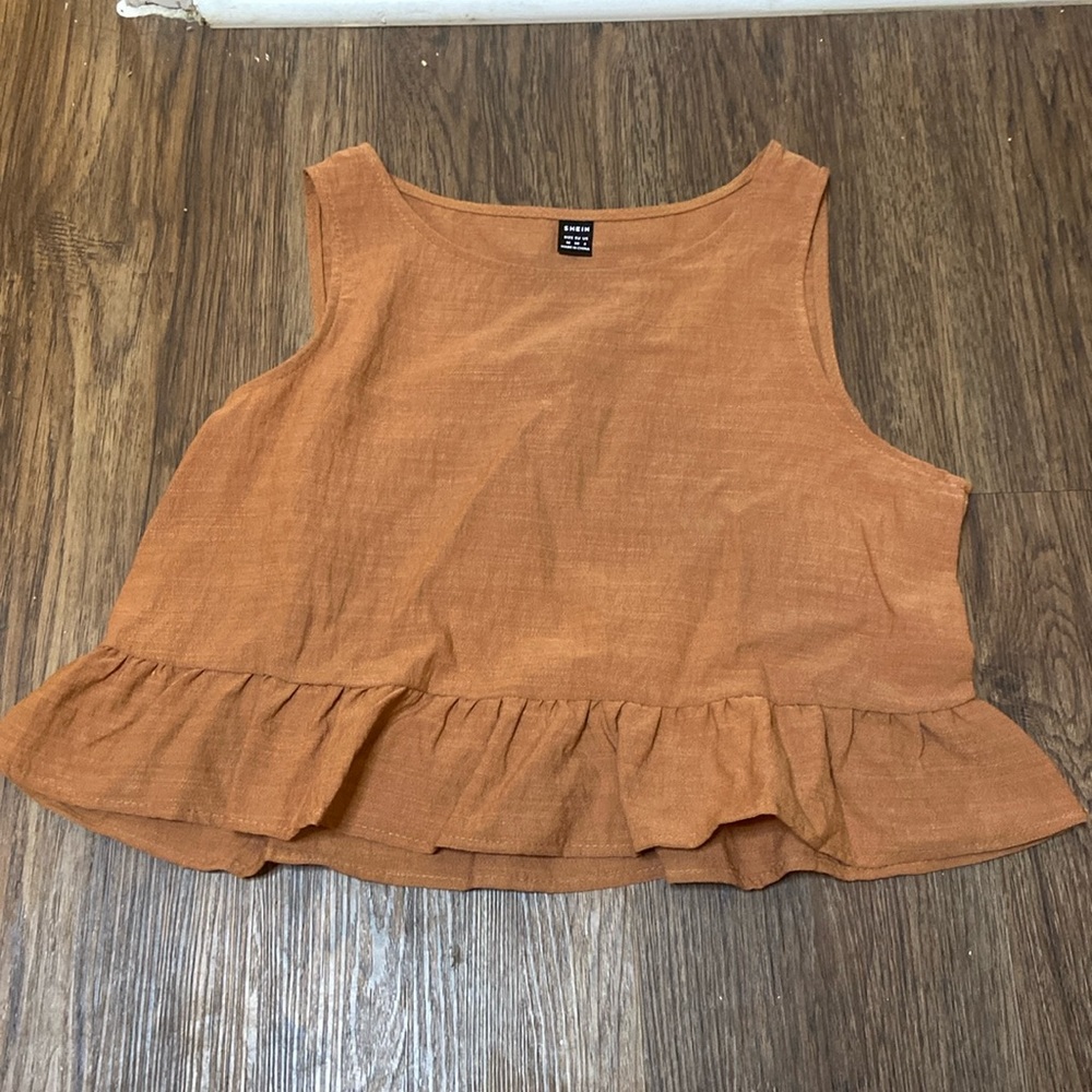 Beige short sleeve shirt